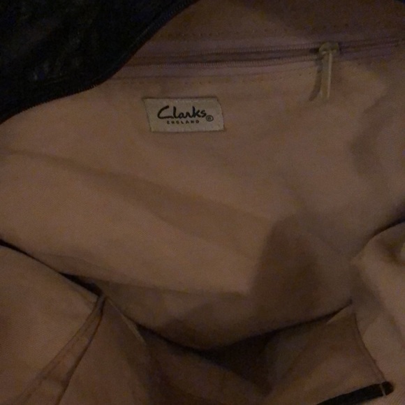 Black leather Clark's purse - Picture 3 of 3